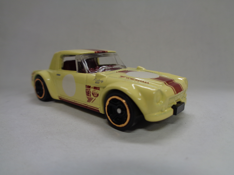 Illustration for article titled CUSTOM DATSUN FAIRLADY 2000 BY HOT WHEELS